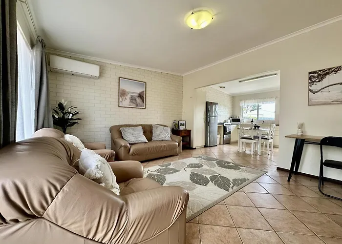 Barmup Accommodation At Middleton Mews